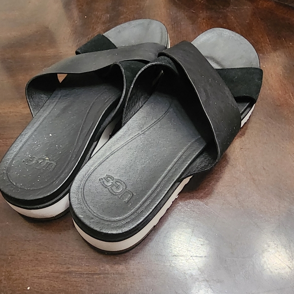 Ugg Black Treadlite Sandals Womens Size 9 - Picture 3 of 8